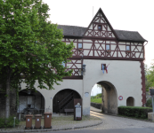 Untere Tor mit Denkmal der Ochsenfurter Frauen 